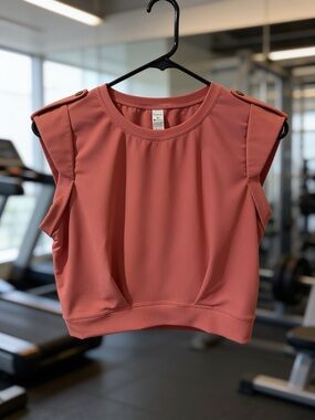 HALARA Coral Button-Shoulder Crop Tank